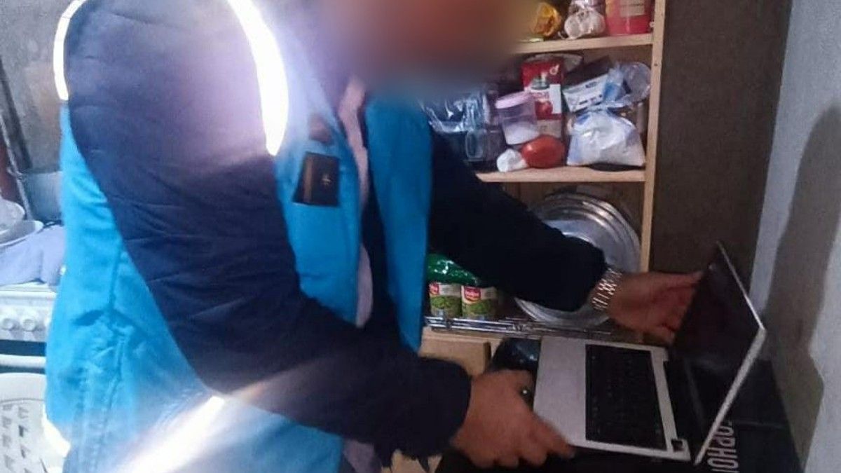 Una de las computadoras que había sido robada (Foto: Policía de la Ciudad).