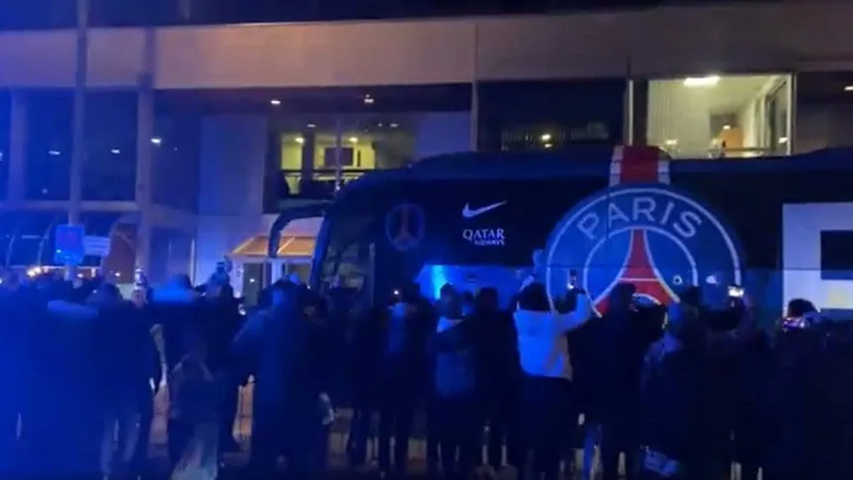 Lionel Messi llegó a Alemania con el PSG y recibió una cálida bienvenida en la previa del partido de la Champions League.&nbsp;