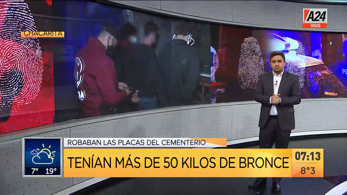 Caen los ladrones de placas de bronce de la Chacarita. (Captura de Tv)