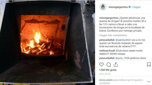 Más periodistas que curiosos en la quema de droga convocada por Patricia Bullrich en las redes sociales