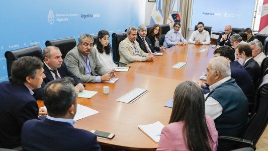 Transportistas continuarán con el paro ante el fracaso de la reunión para actualizar la tarifa del flete de granos