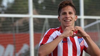 el emotivo abrazo del hijo de simeone y su abuela tras el fallecimiento de su abuelo el emotivo abrazo del hijo de simeone y su abuela tras el fallecimiento de su abuelo