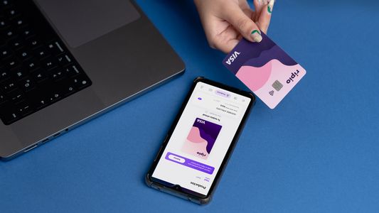 Presentan una nueva tarjeta cripto para pagar y obtener cashback: cómo es la Ripio Card