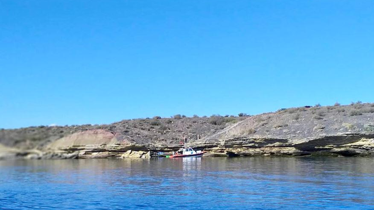 El joven murió aplastado por el desmoronamiento de un acantilado en la zona del lago Mari Menuco