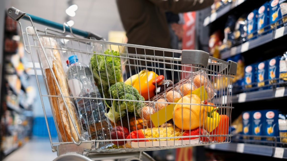 Cayeron las ventas en supermercados y acumulan siete meses consecutivos en baja. (Foto: Freepik)