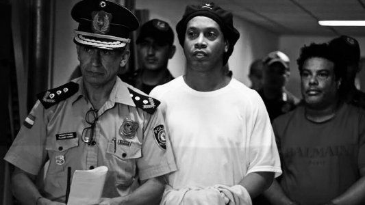 Cumpleaños en la cárcel: Ronaldinho recibió sus 40 años en el penal de Asunción