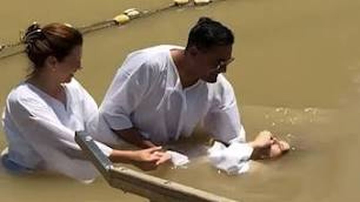 Una diputada libertaria se bautizó en el Río Jordán: No soy más esclava