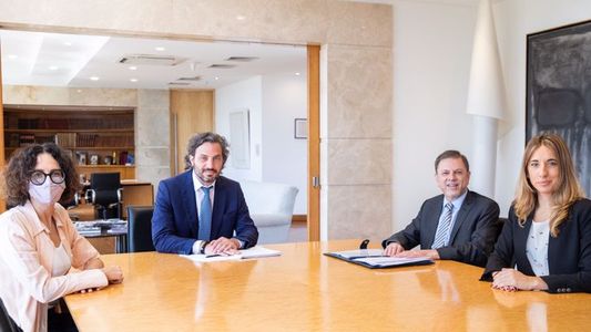 El Banco Interamericano de Desarrollo delibera este domingo para elegir a su nuevo titular