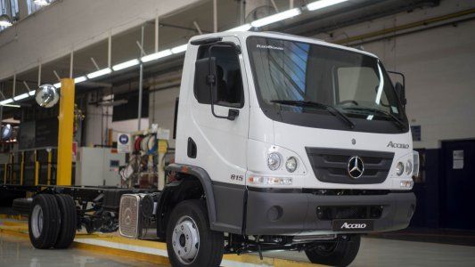 Mercedes-Benz con 2 nuevos Camiones argentinos