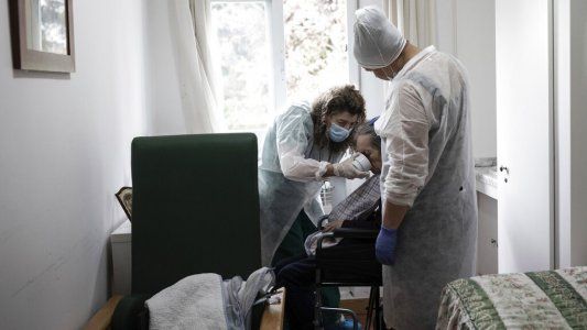 Las ART cubrirán a los trabajadores esenciales que se contagien con el COVID-19 durante la cuarentena