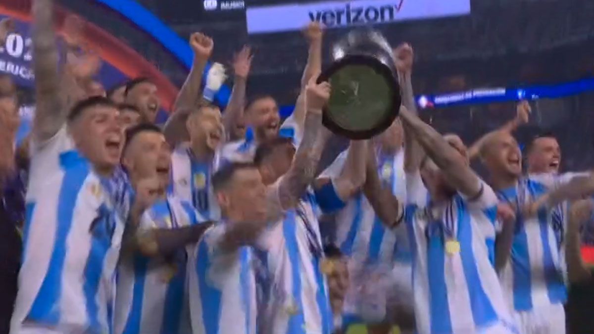 Di María, el festejo como bicampeón de América. (Foto: Captura de TV)