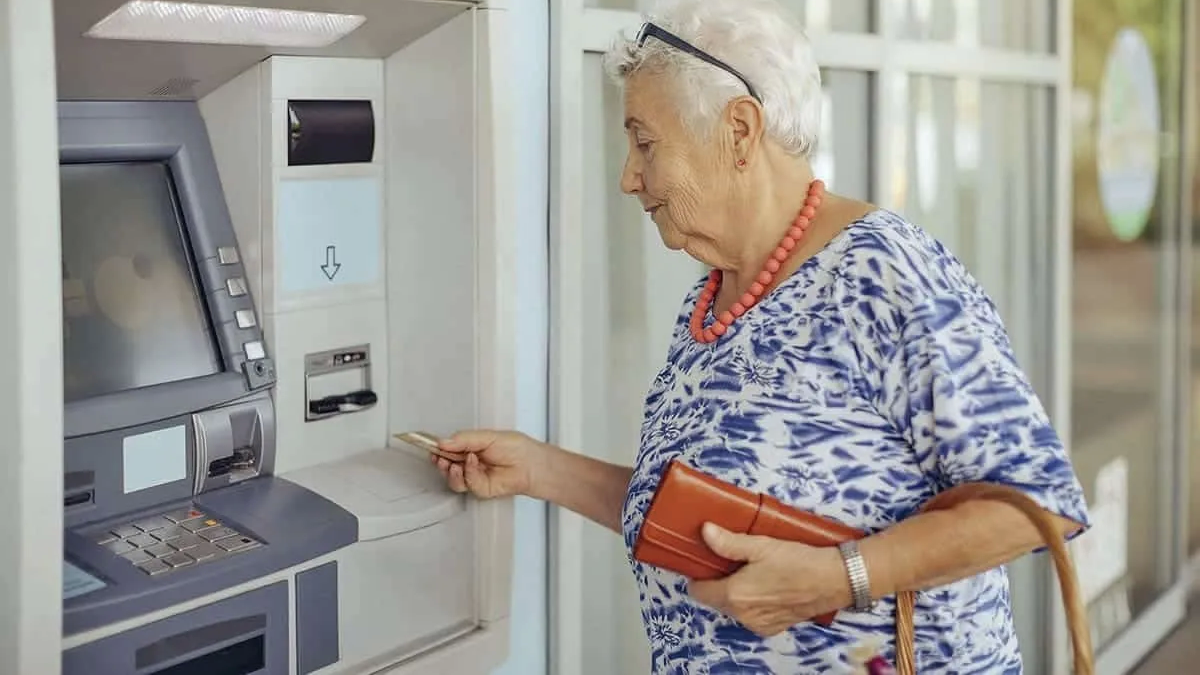 En diciembre, los jubilados y pensionados recibirán un ajuste del 20,87% en sus haberes (Foto: archivo).