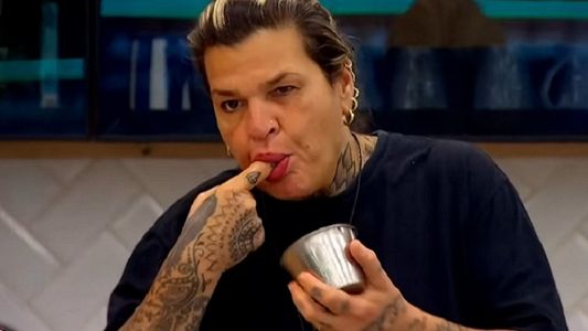 Despiadadas críticas a Sandra en Gran Hermano 2024 por la falta de higiene al cocinar: Mocos