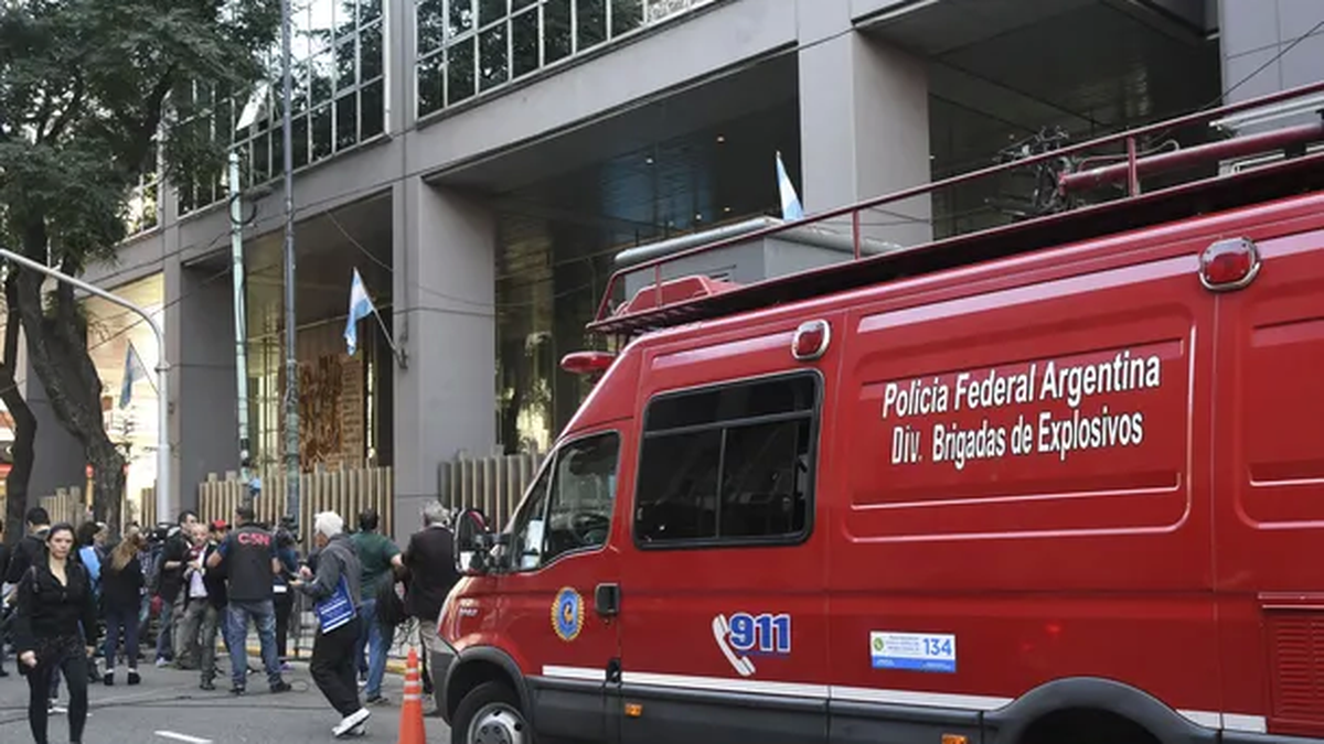 Susto en uno de los anexos de Diputados por un artefacto sospechoso.