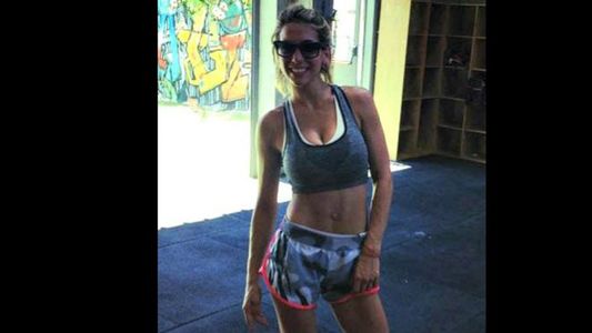 A casi dos meses de ser mamá conserva su silueta perfecta