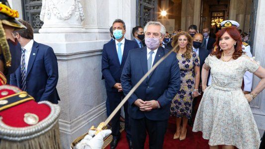 Alberto no tiene el 1° de marzo que soñaba: FMI, internas y el mundo en guerra