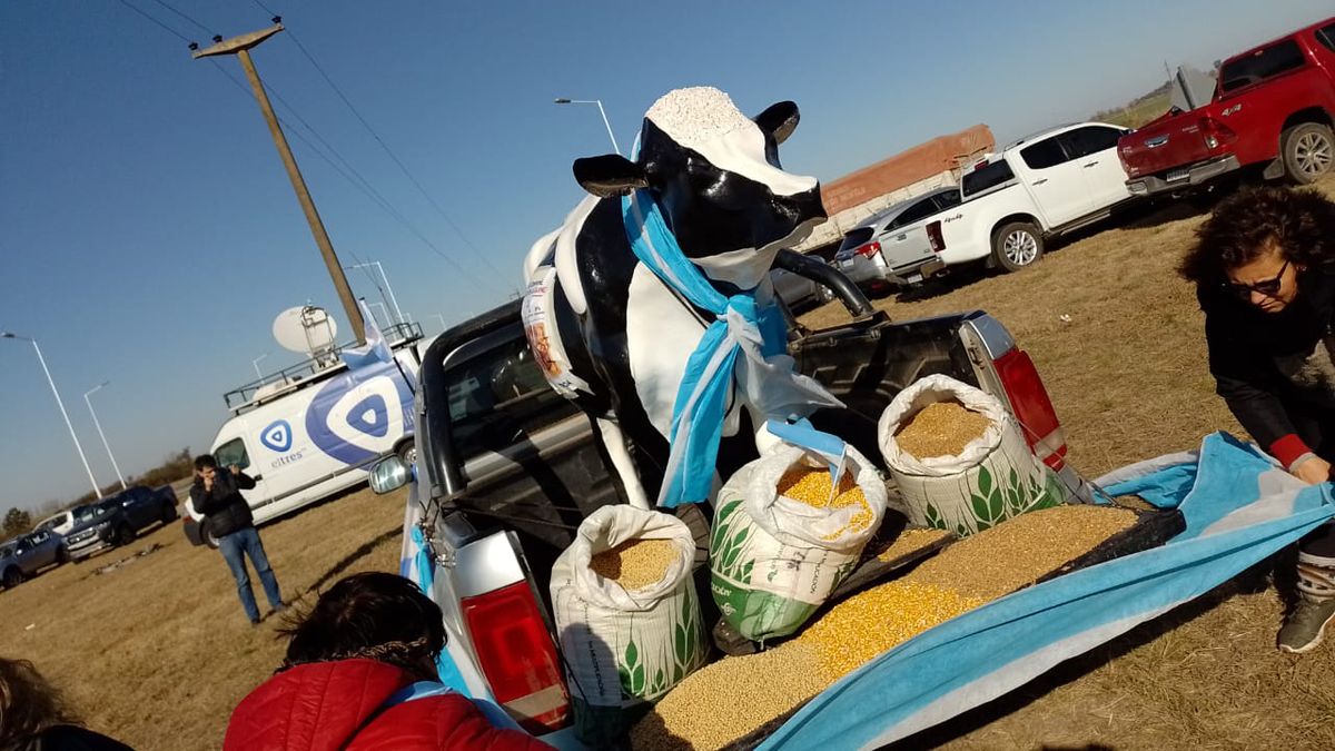 Los productores se congregaron en Gualeguaychú junto a la Mesa de Enlace. 