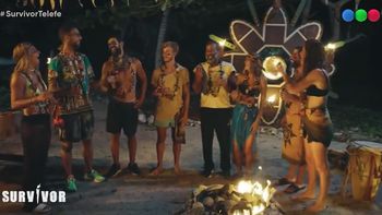 Fiesta en Survivor Expedición Robinson: quiénes son los participantes que anduvieron a los besos