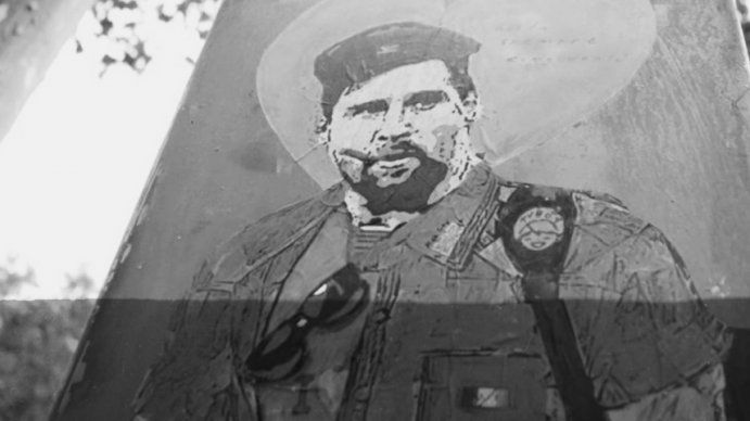 Hasta siempre, comandante: el grafiti que le dedicaron a Messi en una plaza de Barcelona