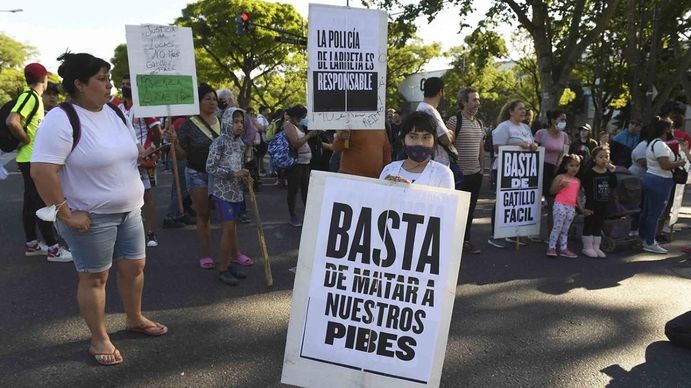¿Por qué demoraron en detener a los policías que dispararon contra Lucas González?