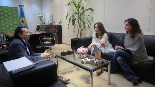 Jugada doble de Vidal: apoyó al “ala política” de Cambiemos y le pidió un “acuerdo” a los gobernadores del PJ