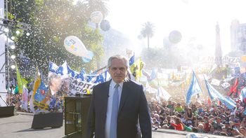 Alberto Fernández pide apoyo para sostener la gobernabilidad. ¿Qué pasará con el Frente de Todos en los actos por el Día del Trabajador, este domingo 1° de mayo? Alberto Fernández pide apoyo para sostener la gobernabilidad. ¿Qué pasará con el Frente de Todos en los actos por el Día del Trabajador, este domingo 1° de mayo?