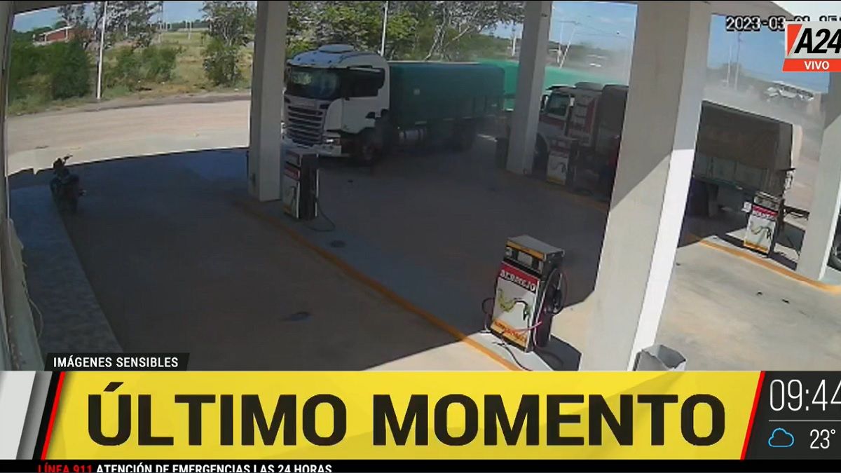 El momento en que&nbsp; Fernando Francovich desciende herido de su camión. Foto: captura de Tv.&nbsp;
