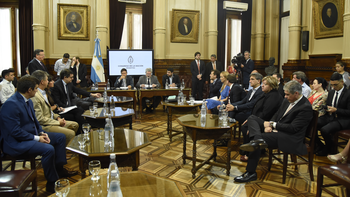 Los funcionarios del Gobierno no asistirán a defender el DNU en el Congreso