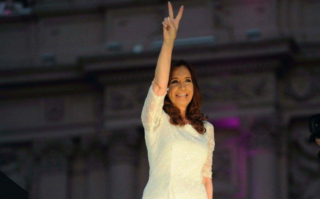 Adelanto: por primera vez, dos importantes encuestadoras dicen que Cristina le podría ganar la presidencial a Macri