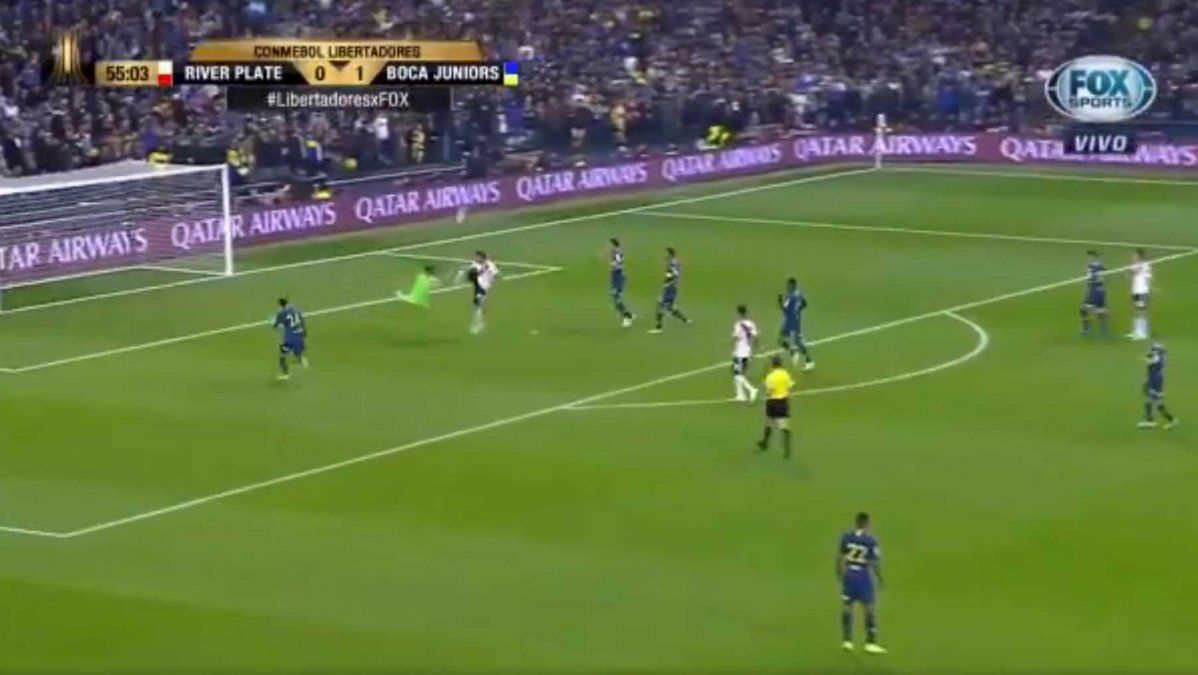 ¿Fue penal para River?: el cruce entre Pratto y Andrada que terminó en falta en ataque