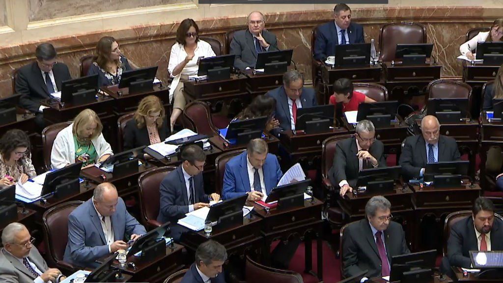 Con resultado cantado (a favor) empiezan los últimos discursos por el Presupuesto en el Senado: seguí el minuto a minuto
