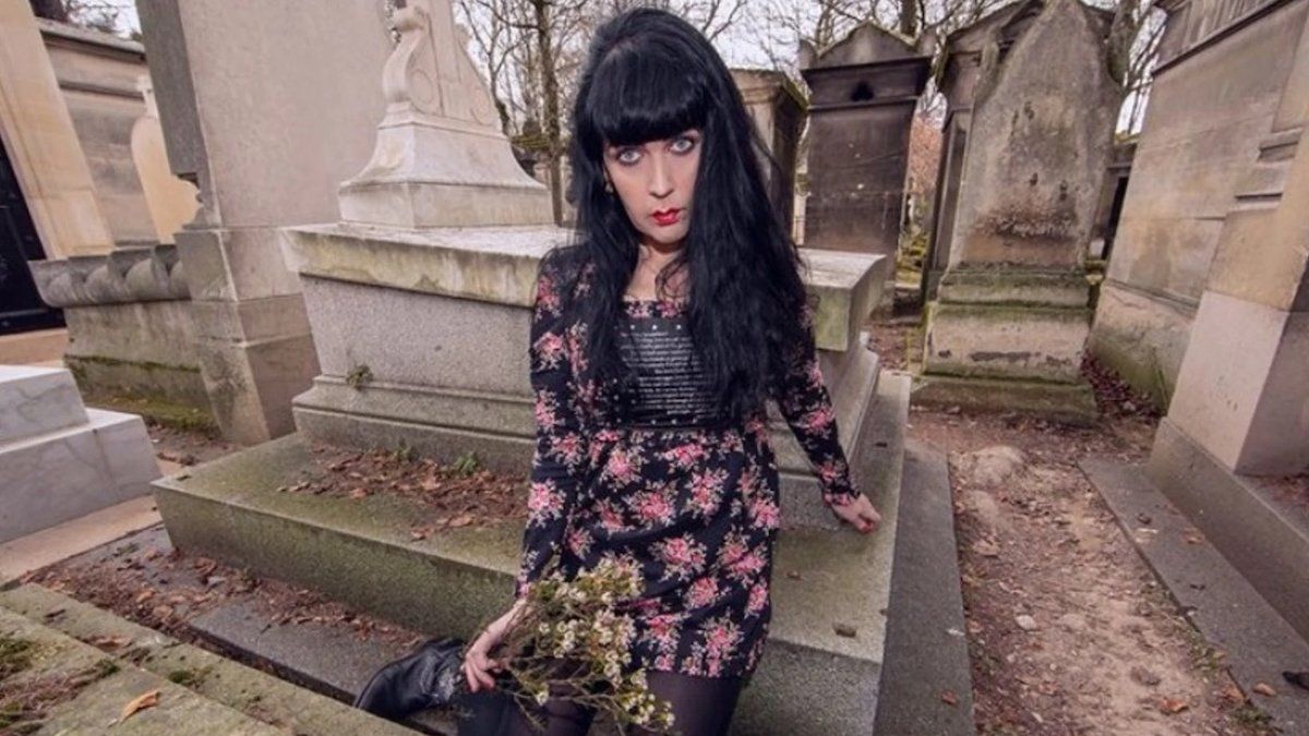 Brocarde conoció a su esposo cuando él se apareció por sorpresa en su dormitorio el año pasado.