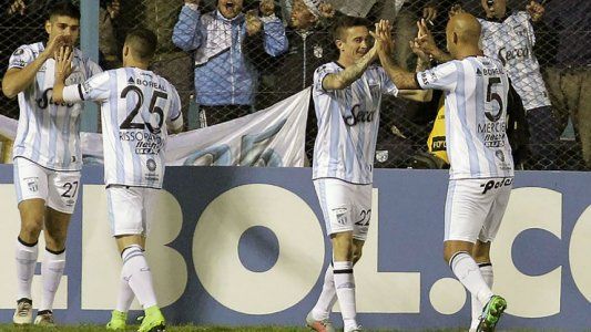 Copa Libertadores: Atlético Tucumán le ganó a Atlético Nacional por 2-0 y sueña en grande