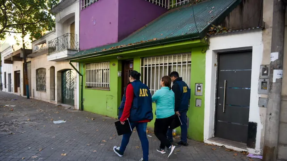Un hombre mató a un presunto ladrón que caminaba por su techo y entró a su vivienda con un arma