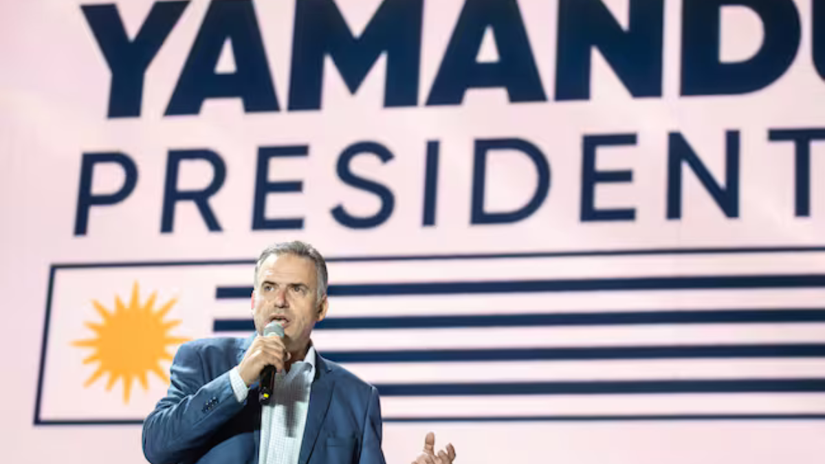 Elecciones en Uruguay: Yamandú Orsi se impuso el balotaje y será el nuevo presidente