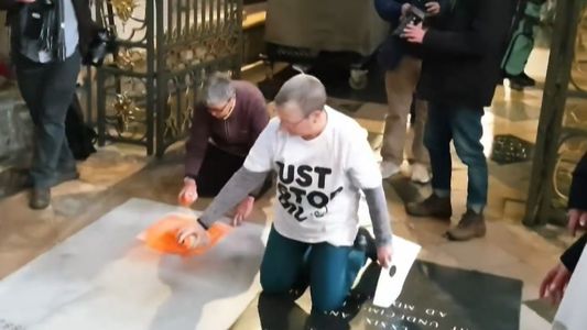 1,5 está muerto: el terrible ataque vandálico de los ecologistas en un conocido lugar histórico