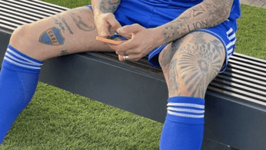 El sorprendente tatuaje de un campeón del mundo con el escudo de Boca