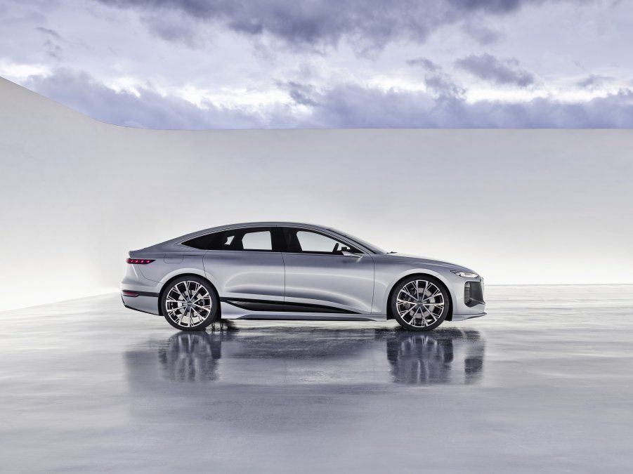 La aerodinámica siempre ha desempeñado un papel fundamental en la larga historia de éxitos de Audi en el segmento de las berlinas de lujo. Con un valor de 0.30