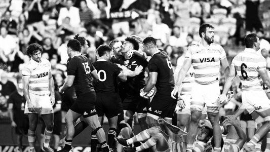 Los All Blacks fueron implacables y se tomaron revancha ante Los Pumas en el Tri Nations con un 38-0 inapelable
