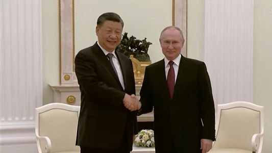 Xi Jinping y Vladimir Putin renovaron su alianza en Moscú en una visita de Estado