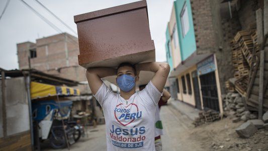 Más pobreza y más nuevos millonarios: la brecha cada vez más grande que deja la pandemia en América Latina