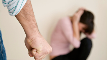Tiene 13 años y molió a golpes a su mamá