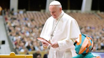 En su primera misa del año, el papa Francisco llamó a proteger a las mujeres y dio un mensaje contra la violencia de género.