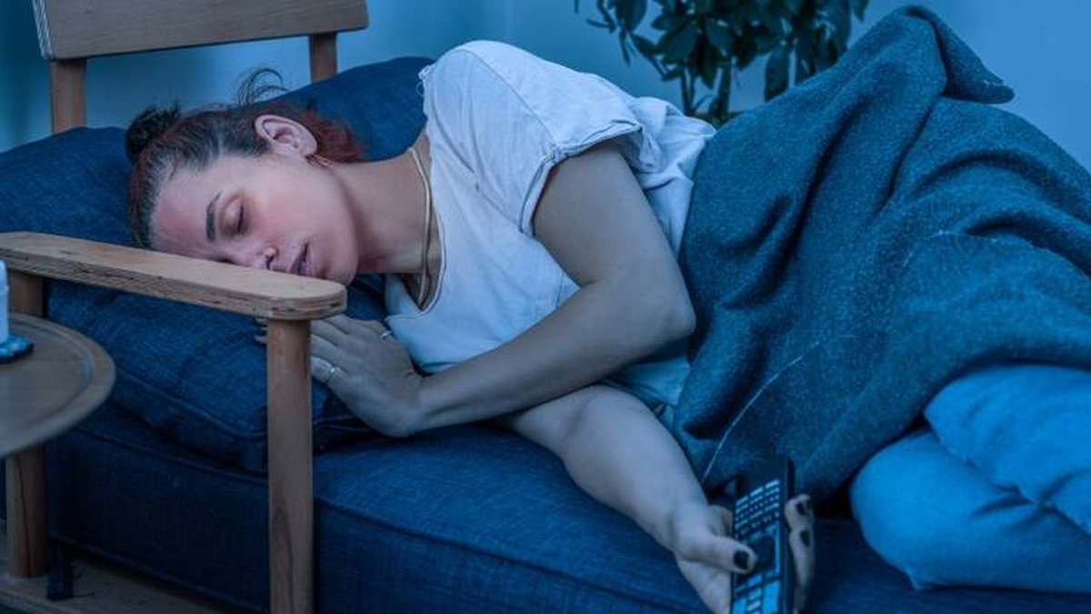 Qu&eacute; significa cuando una persona se duerme mientras ve la televisi&oacute;n, seg&uacute;n la psicolog&iacute;a