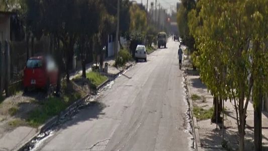 Manejaban una moto robada, chocaron un auto y una beba de 1 año murió por el impacto