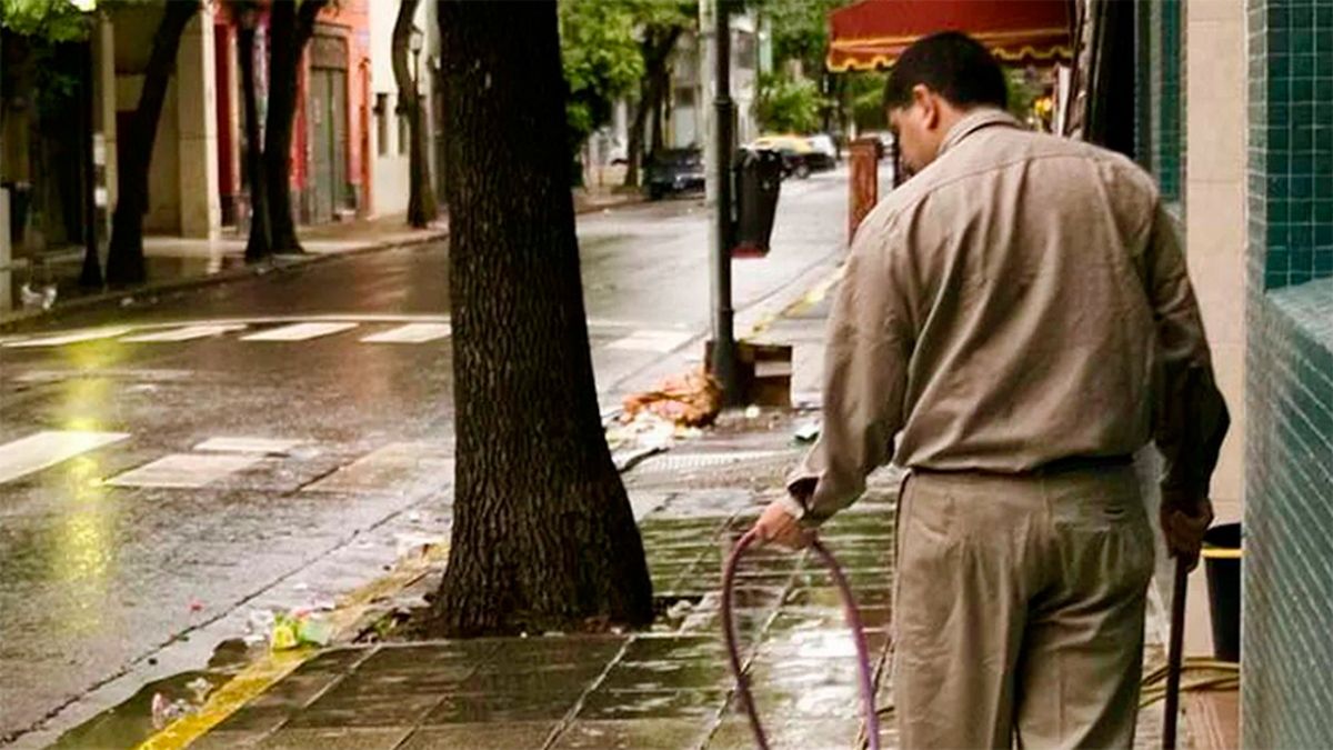 El bono otorgado a los porteros de edificio impactará fuerte en el precio de las expensas. (Foto: Télam)