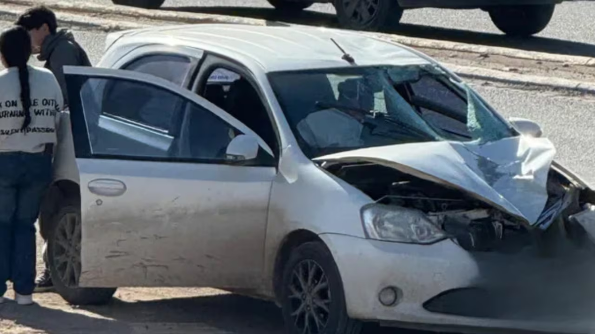 DaySpring – Lo Que Encontramos En Jesús – 18 Tarjetas Y Sobres De Navidad Premium (U1006) – Yaxa