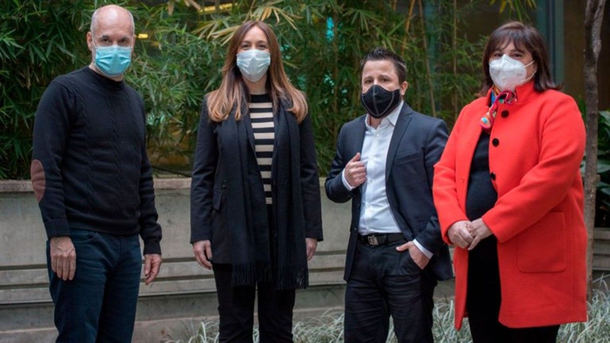 Larreta con sus candidatos en la Ciudad de Buenos Aires antes del Cierre de listas.