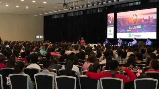 ¿Chau timbreos? Marcos Peña presentó en Corrientes el “Living de Cambiemos”