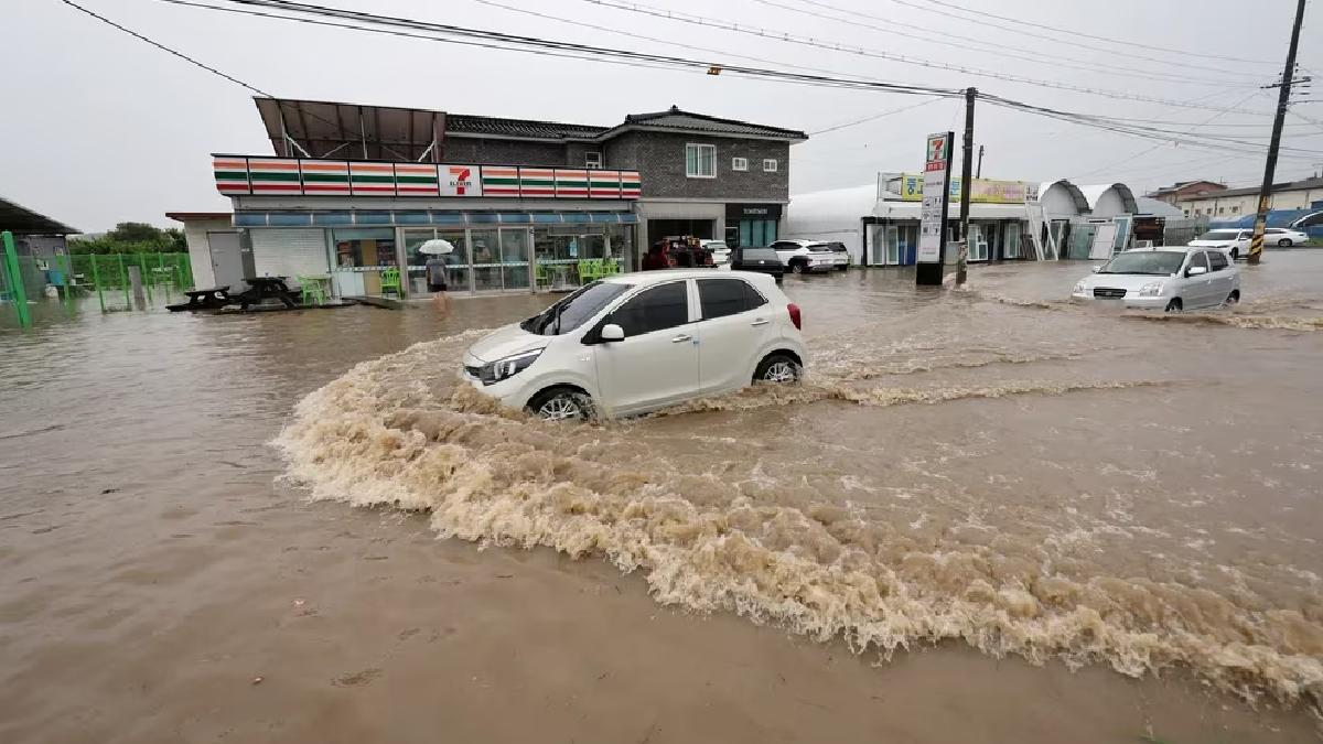 Al menos 24 muertos y miles de evacuados por las intensas lluvias en Corea del Sur (Foto: REUTERS)